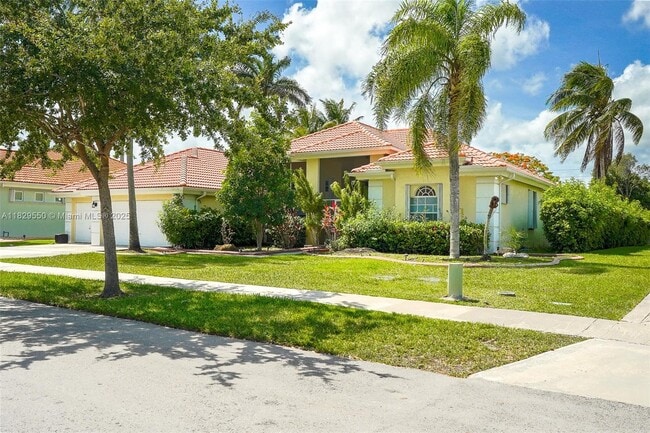 Building Photo - 2575 Muirfield Terrace