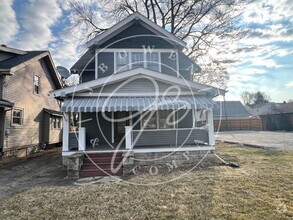 Building Photo - Beautiful West Toledo 3-Bedroom Home with ...