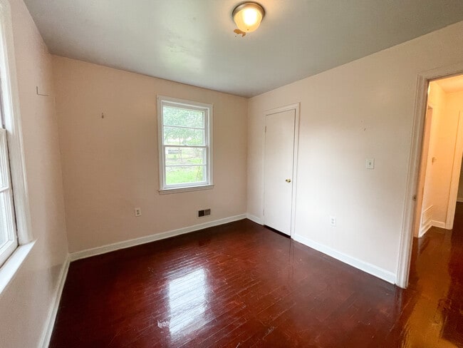 Building Photo - 331 Woodberry Rd