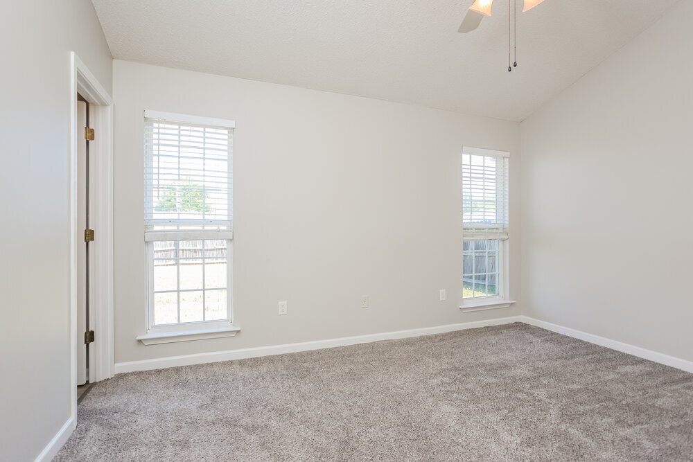 Building Photo - 1812 Cherry Creek Dr