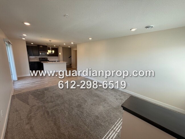 Building Photo - End Unit Townhouse Available Now, Open Floor Plan, Loft Area, Large Primary Suite, Side Patio, Pool