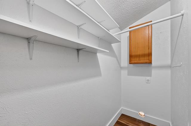 Building Photo - 6516 Meadowview Ln