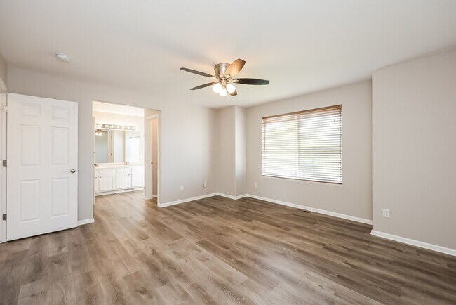 Building Photo - 4008 Ascendant Dr