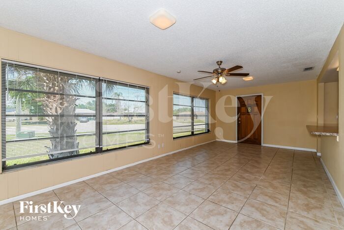 Building Photo - 2511 Broad Ranch Dr