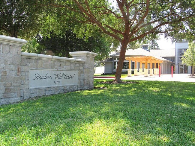 Building Photo - 13902 Desert Trace Ct