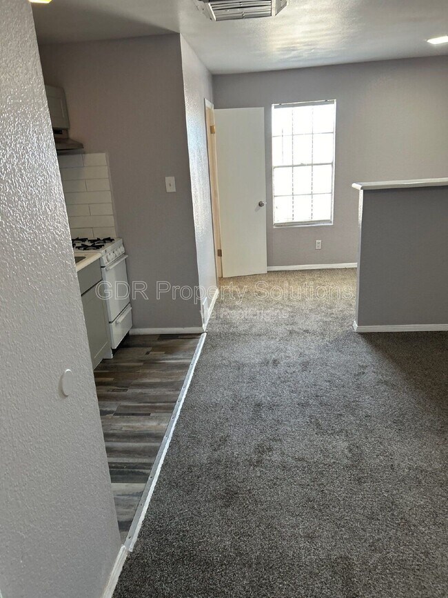 Building Photo - 401 14th St NW