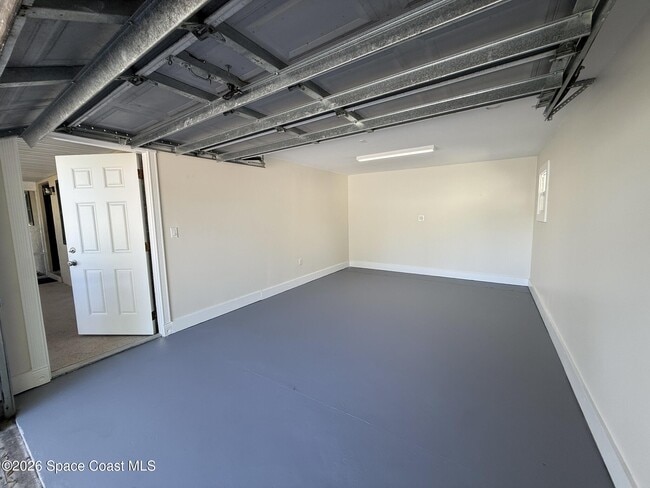 Building Photo - 3383 Alice St