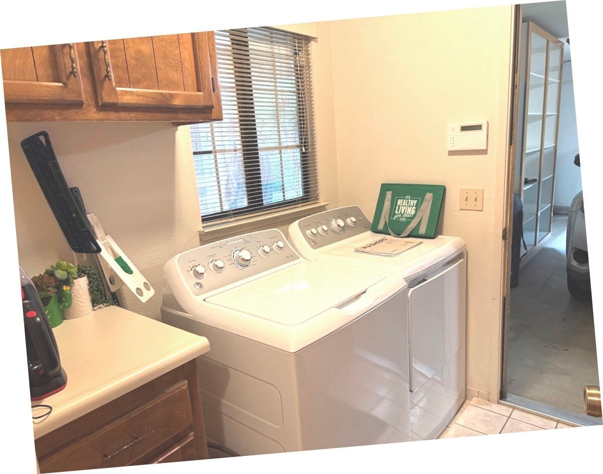 Building Photo - 4062 Glendale Ct