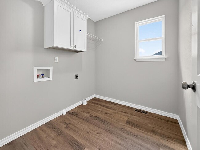 Building Photo - 534 Columbine St