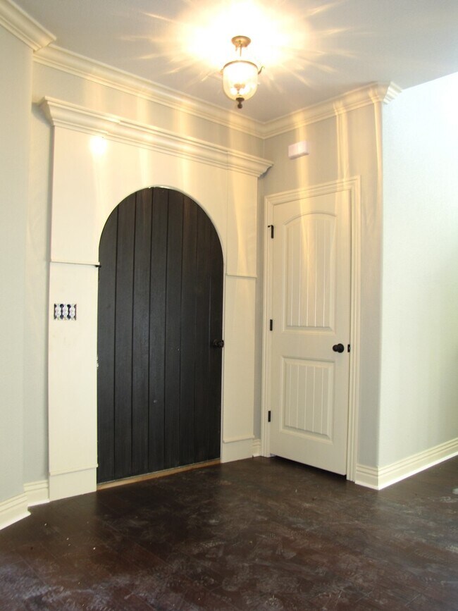 Building Photo - Now Pre-Leasing Stunning 3 Bedroom, 2.5 Bathroom Home In Fayetteville, A