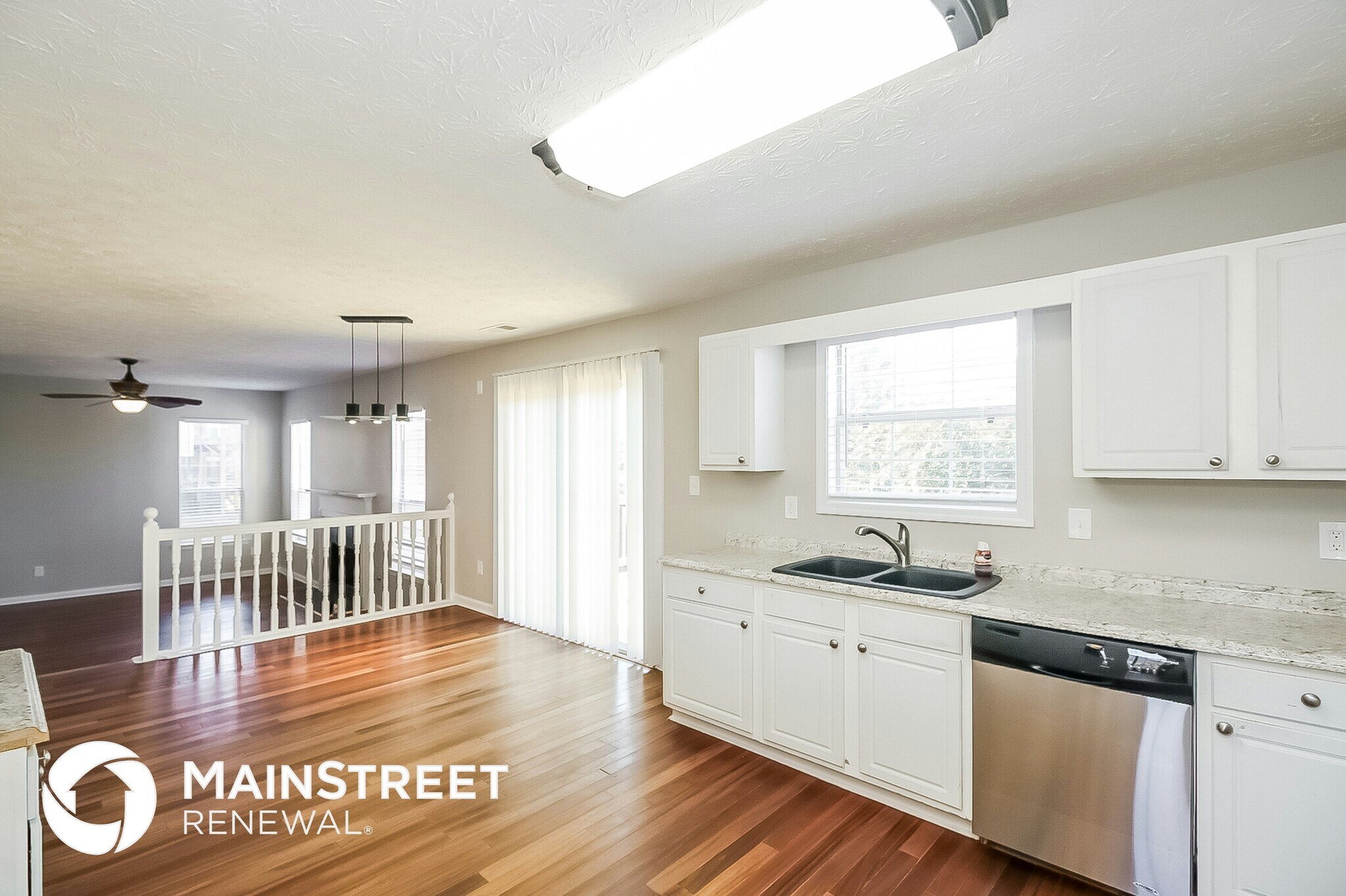 Building Photo - 130 Carriage Lake Dr