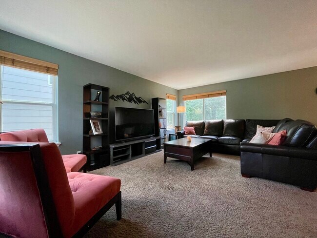 Building Photo - 5614 Blue Mountain Cir