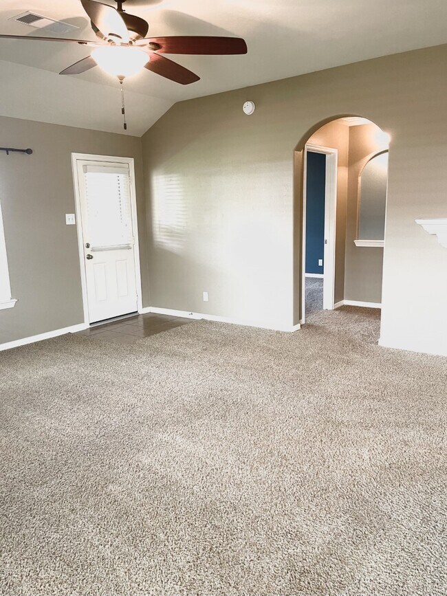 Building Photo - 11122 Barker Park Ct