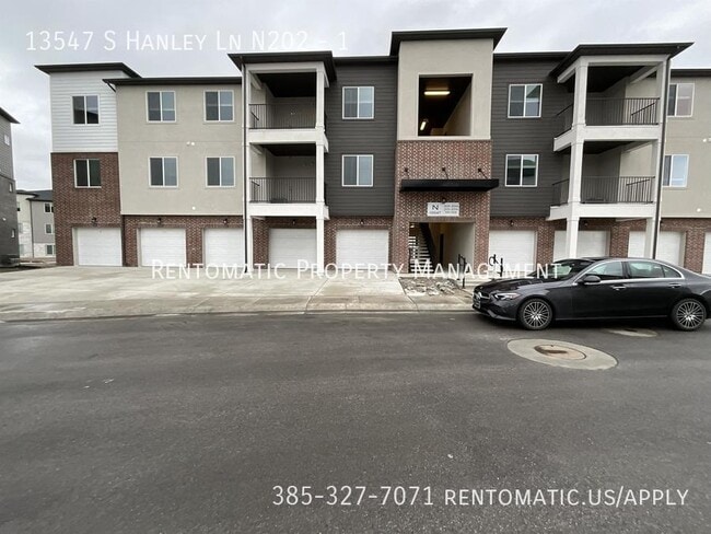 Building Photo - 13547 S Hanley Ln