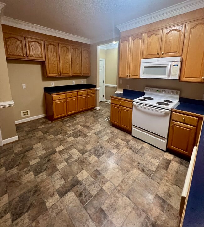 Building Photo - 22232 Haynes Ln