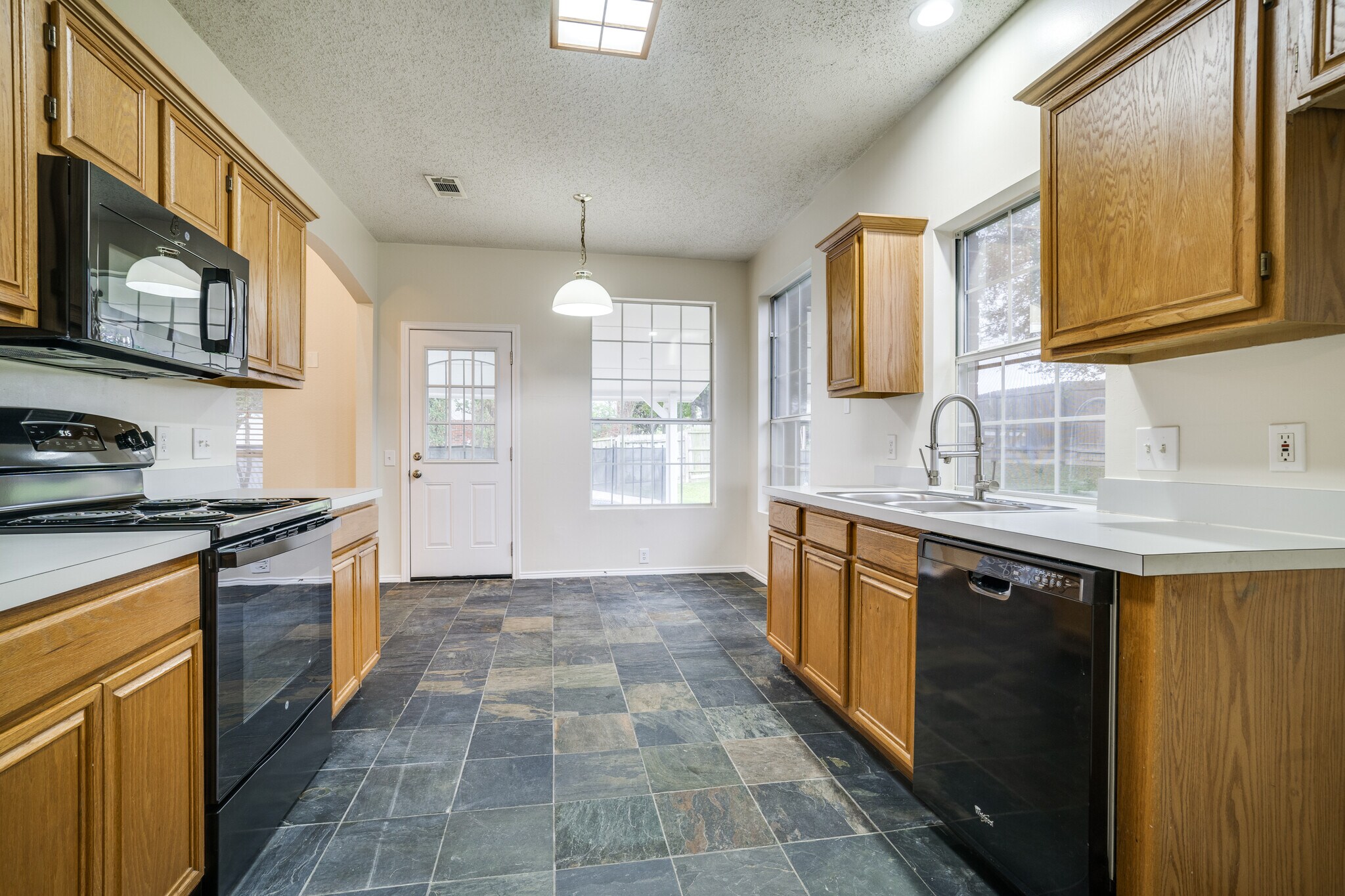 Eat in kitchen - 3607 Creekview Ct