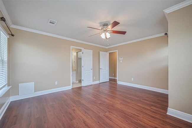 Building Photo - 5731 Coastal Way
