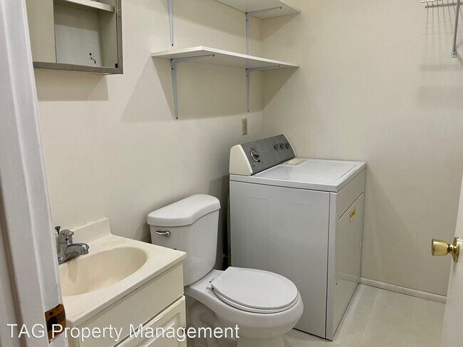 Building Photo - 3 br, 2 bath House - 14219 NE 75th St