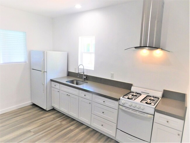 Building Photo - 7353 Quartz Ave