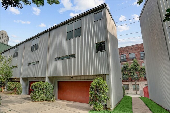 Building Photo - 910 Ruthven St
