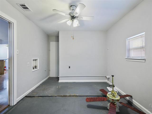 Building Photo - 923 Prestwick Ln