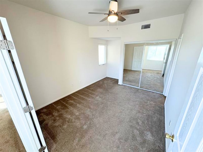 Building Photo - COASTAL Living | Blocks from the beach