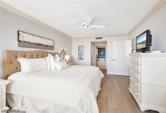 Building Photo - 6849 Grenadier Blvd