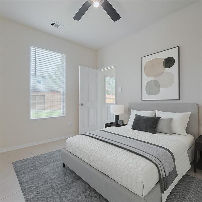Building Photo - 18402 Each Elm Way