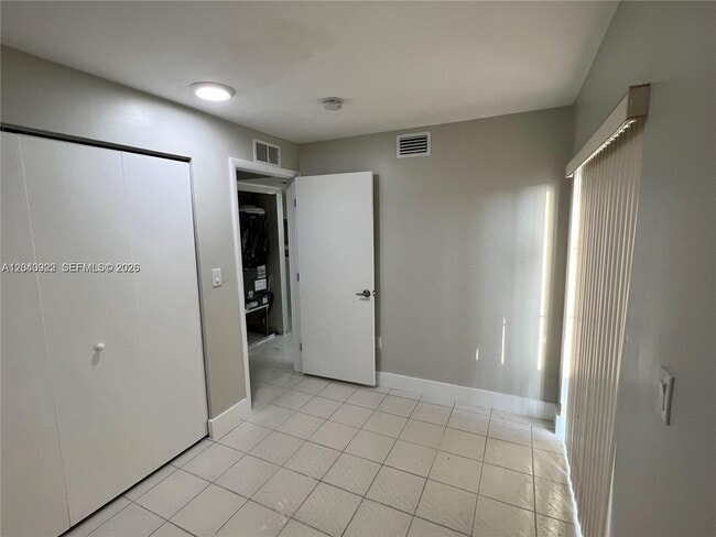 Building Photo - 1331 SW 124th Ct