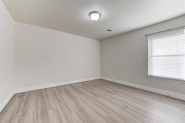 Building Photo - 1708 NW 161st Cir