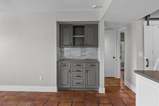 Building Photo - 1384 Burgundy Dr