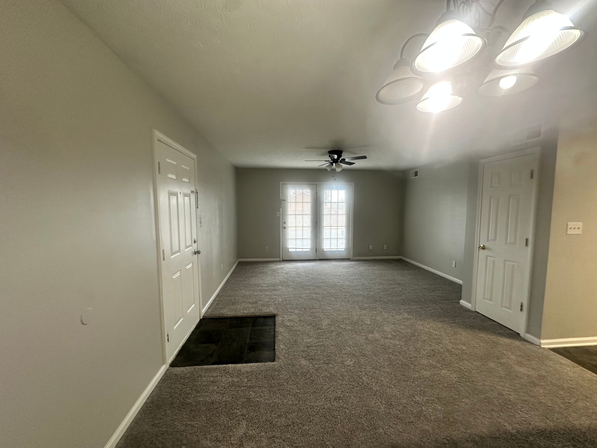 Building Photo - 256 Landis Ln