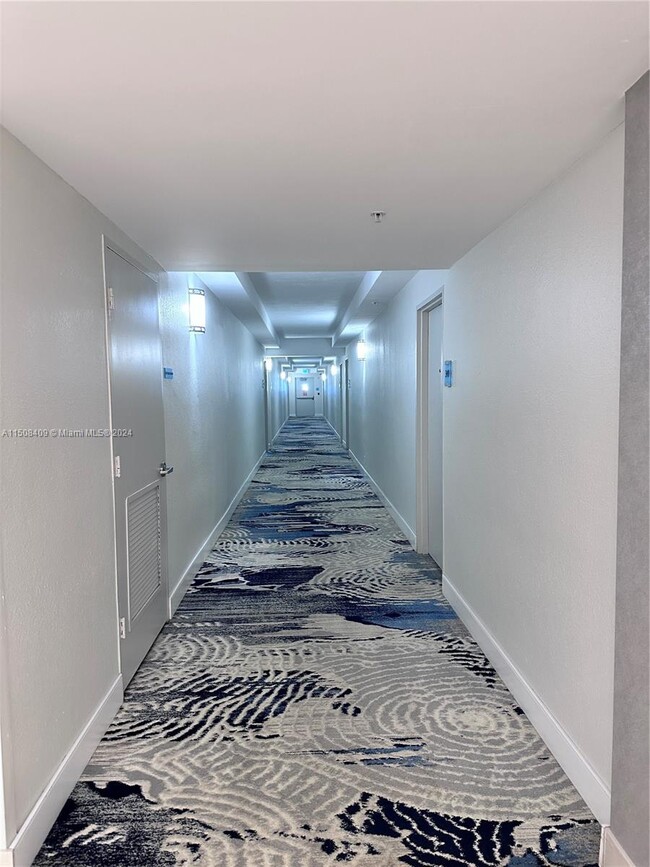 Building Photo - 3001 S Ocean Dr