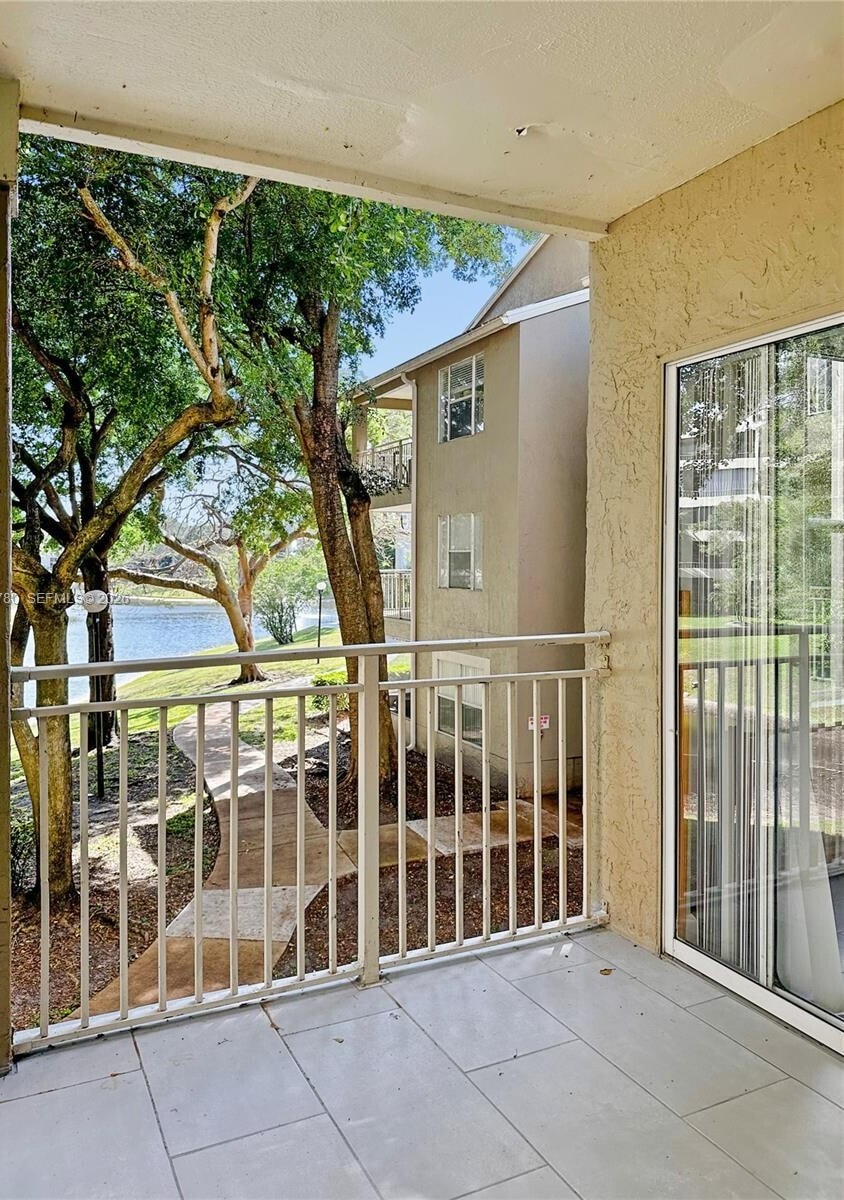 Building Photo - 1725 Palm Cove Blvd
