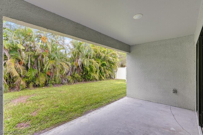 Building Photo - 3910-3912 Southwest 15th Pl-