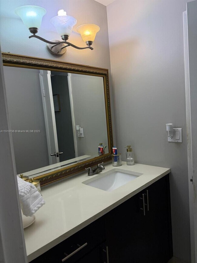 Building Photo - 4124 NW 88th Ave