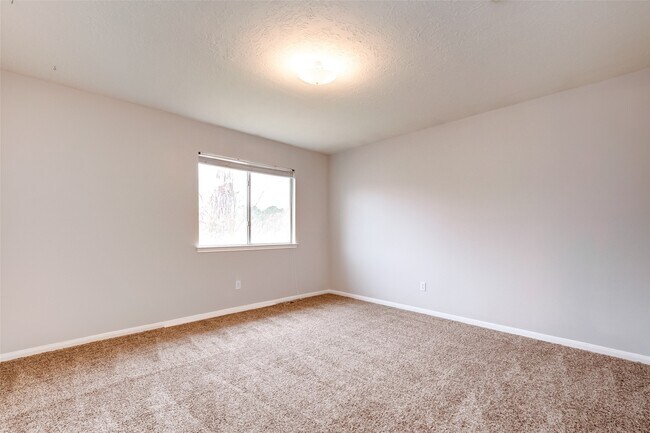 Building Photo - 12654 Pine Bush Dr