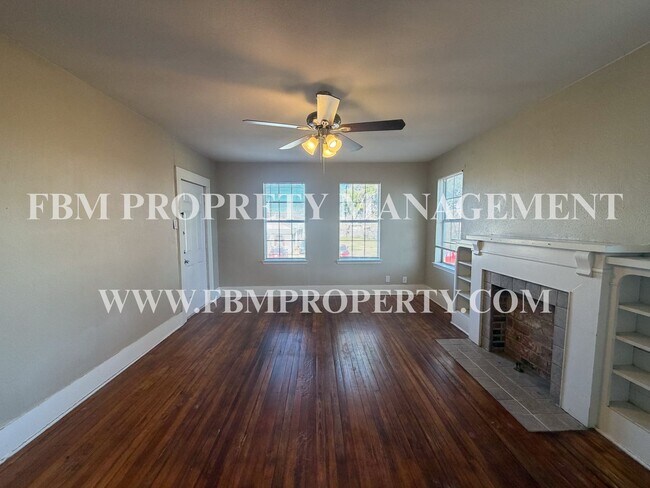 Building Photo - 409 W Brown St