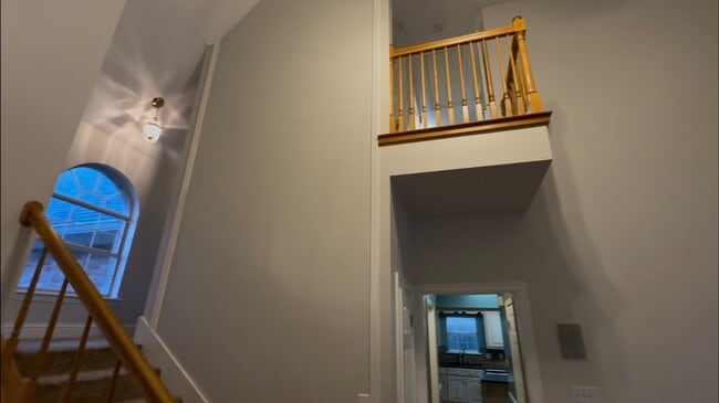 Building Photo - 408 Hidden Oaks Cir