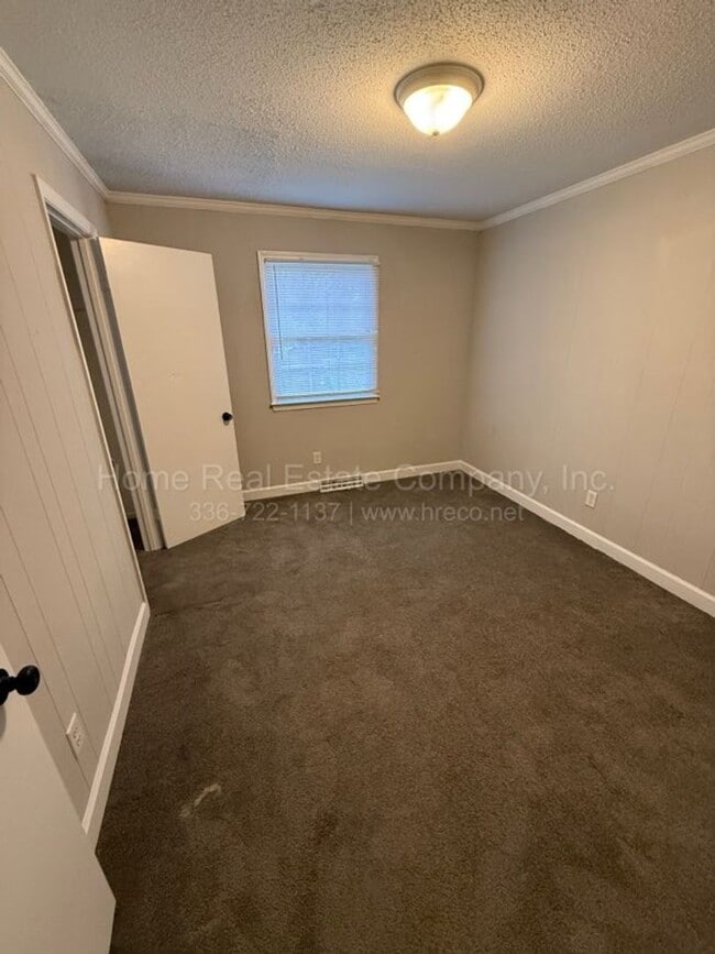 Building Photo - 730 Laurel St