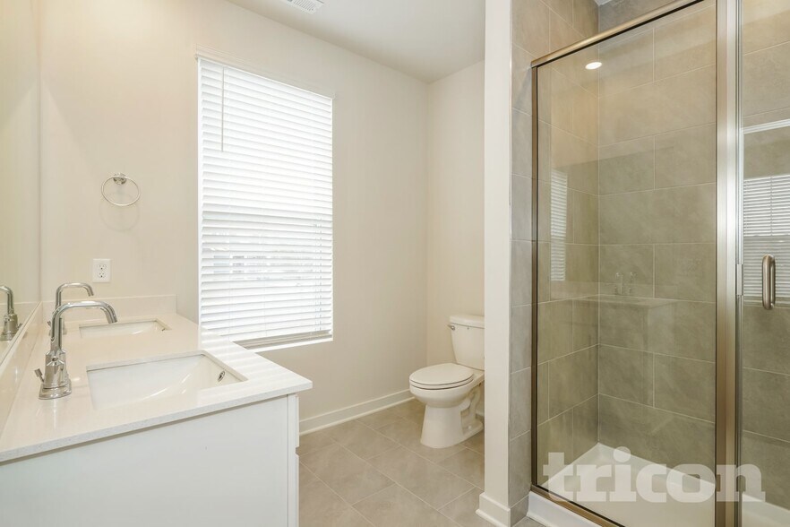 Building Photo - 6405 Lake Run Ct