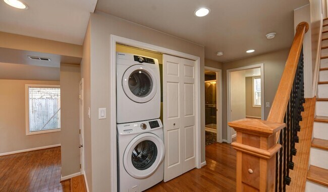 Building Photo - 746 Beech St