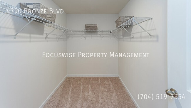 Building Photo - 4390 Bronze Blvd