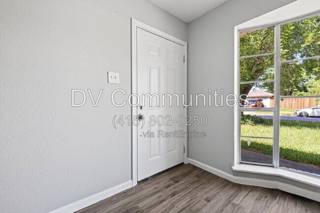Building Photo - 15331 Campden Hill Rd