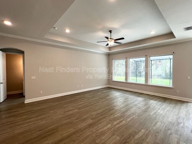 Building Photo - 121 Oxford Estates Way