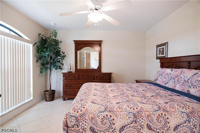 Building Photo - 5023 Agualinda Blvd