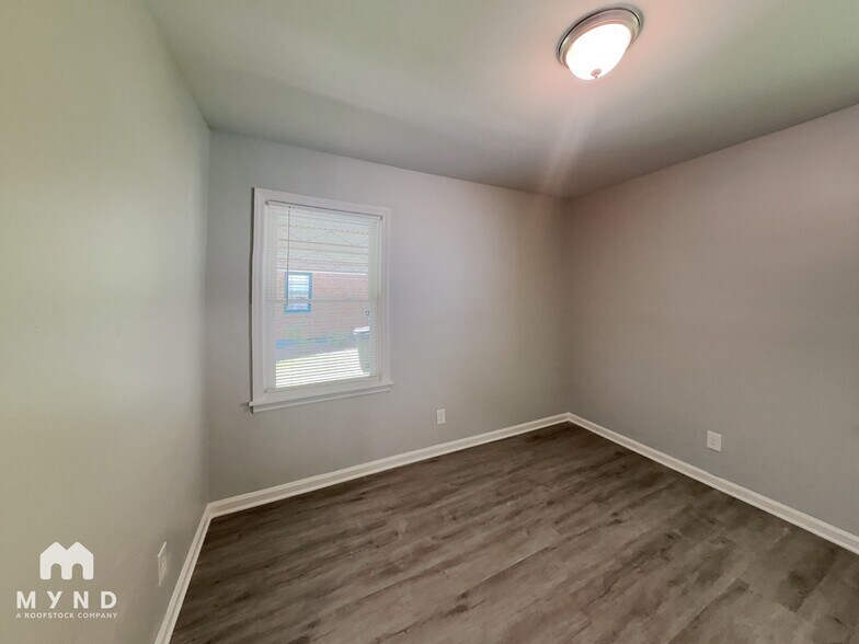 Building Photo - 2625 Harmony Way