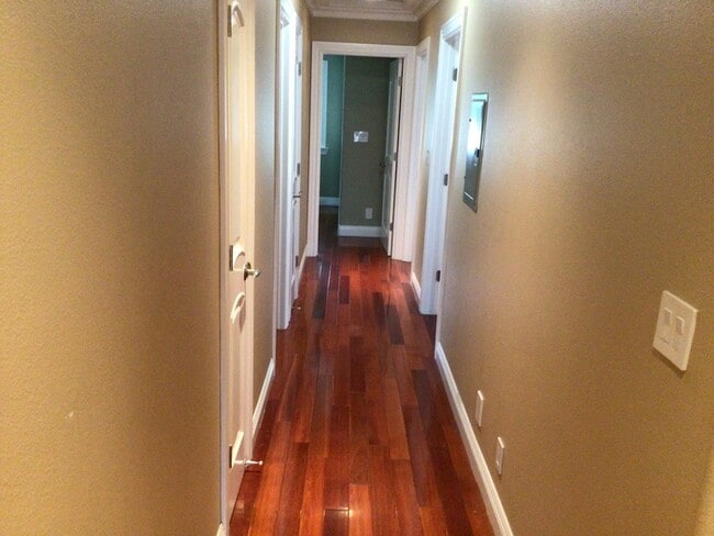 Building Photo - Stunning Executive Home in Almaden