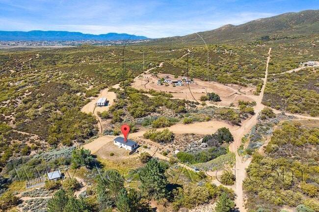 Building Photo - Lovely 2 Bed/2 Bath Manufactured Double-Wide Home In Anza!