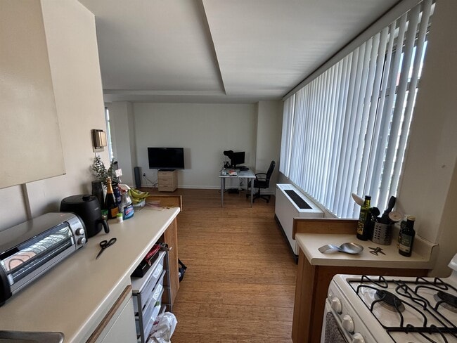 Building Photo - 950 25th St NW